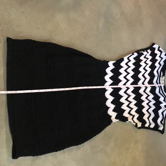 Black and White Cocktail Dress - Picture 4 of 13